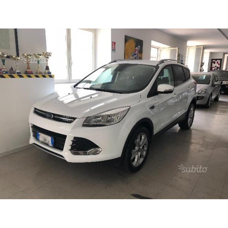 FORD Kuga 2.0 TDCI 4X4 Powershift Titanium