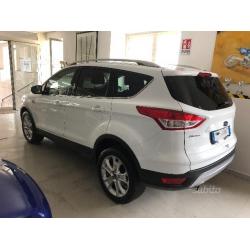 FORD Kuga 2.0 TDCI 4X4 Powershift Titanium