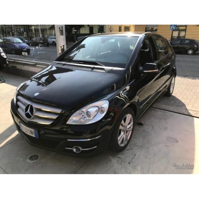 MERCEDES-BENZ B 180 CDI Sport